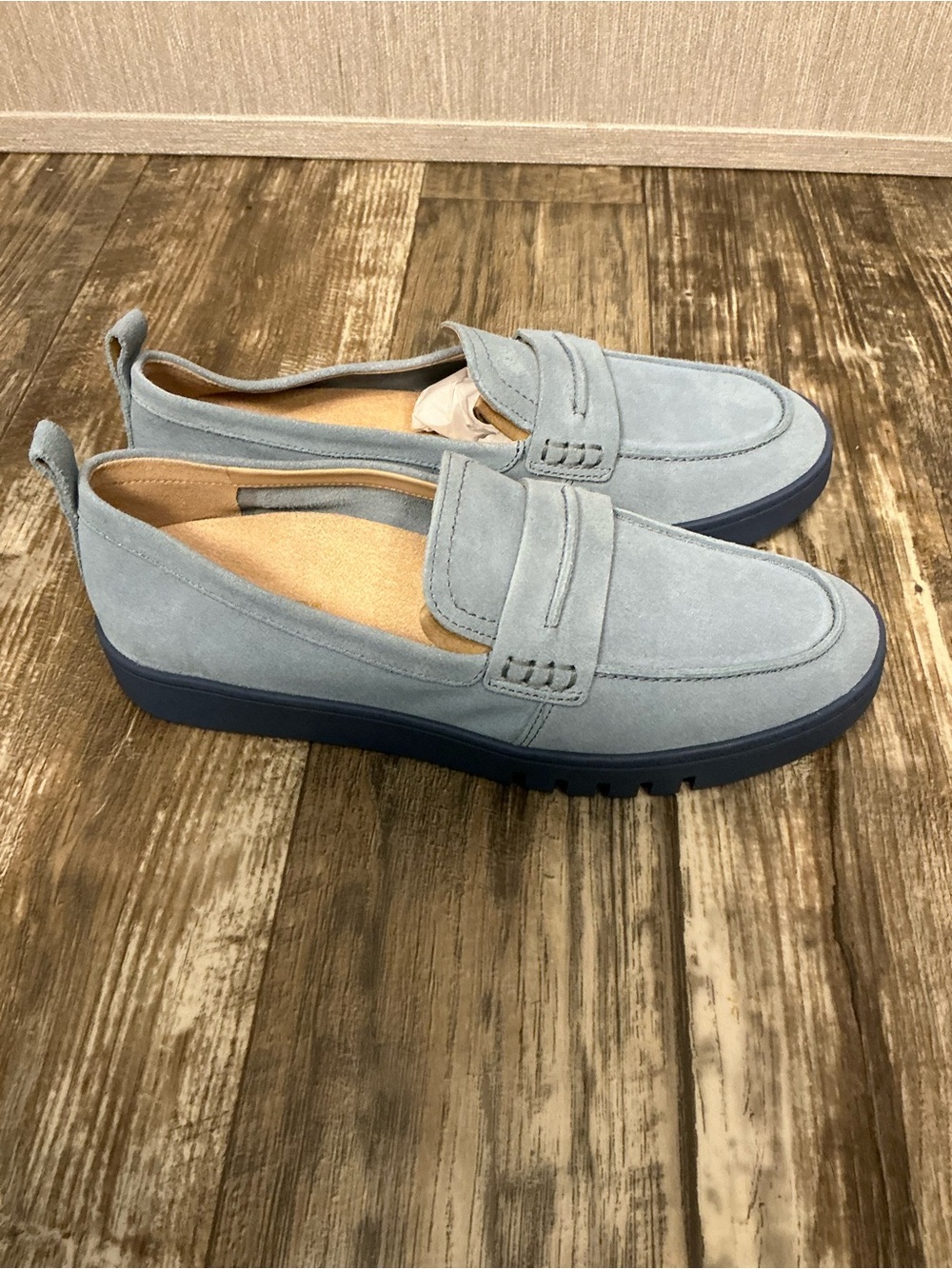 Vionic Women’s Light Blue Suede Penny Loafers Size 9 - Picture 8 of 16